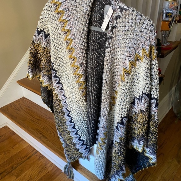 Anthropologie Fringe Knit Kimono - Picture 7 of 10